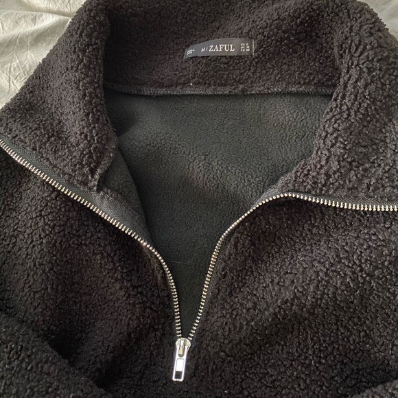 ❌SOLD❌ Fuzzy Quarter Zip Jacket - Picture 4 of 5